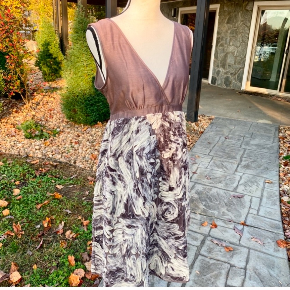 CHAN LU Elegant Sleeveless Dress in Brown and Cream. Raised Flowers in fabric!